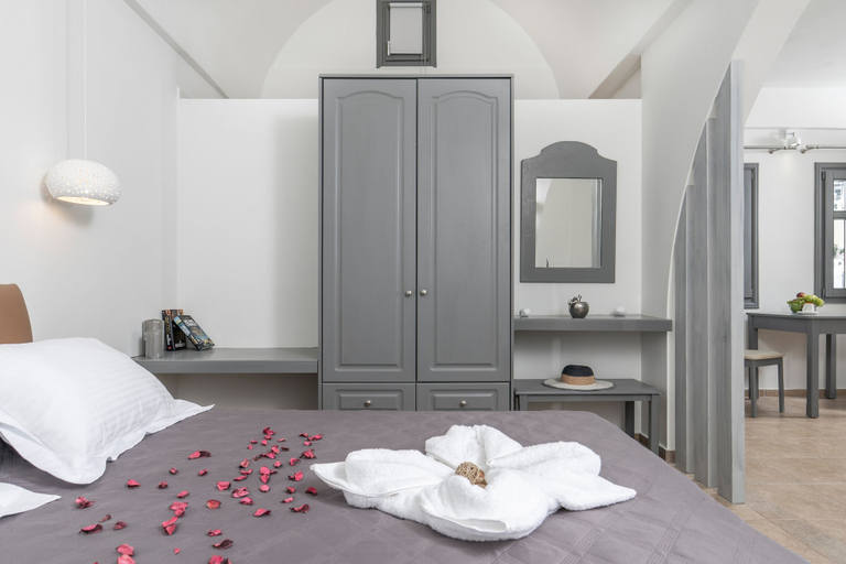Bedroom 2, Ladas Pyrgos, South Aegean