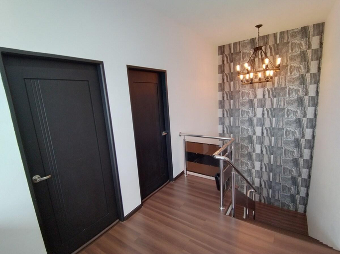 Others 5, JJ Homestay (Stapok), Kuching