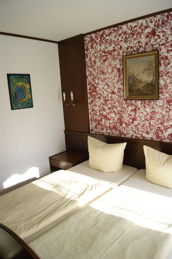 Bedroom 3, Gästehaus Charlotte, Miesbach