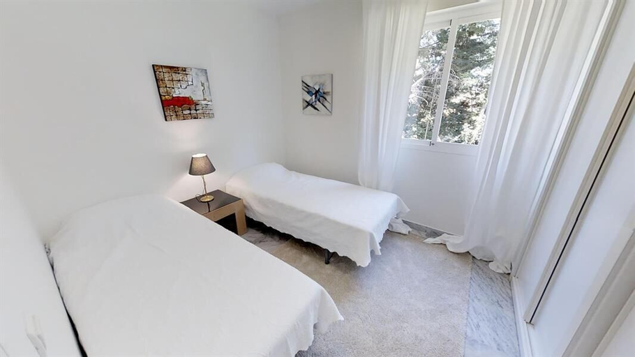 Bedroom 2, Modern Apartment Near Puerto Banus, Málaga