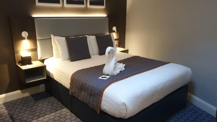 Bedroom 3, Best Western Plus Vauxhall Hotel, London