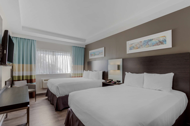 Bedroom 3, Best Western Plus Brooklyn Bay Hotel, New York