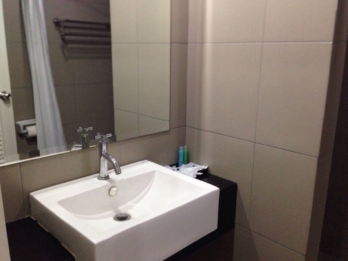 Bathroom 5, Pannapat Place, Chatuchak