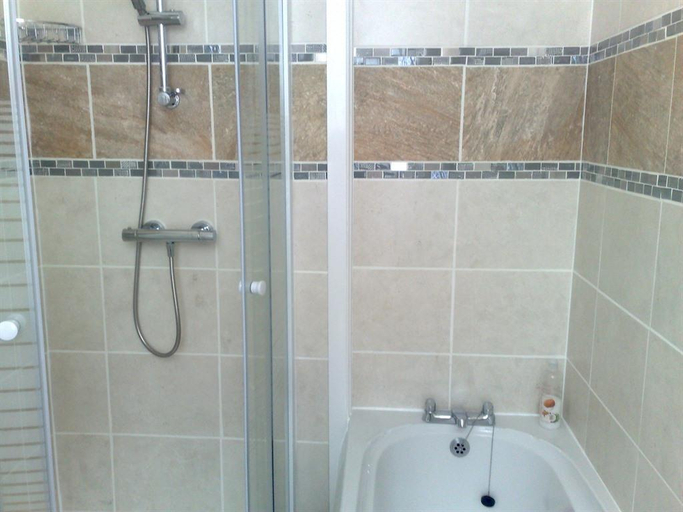 Bathroom 4, Whitecliff View, Isle of Wight