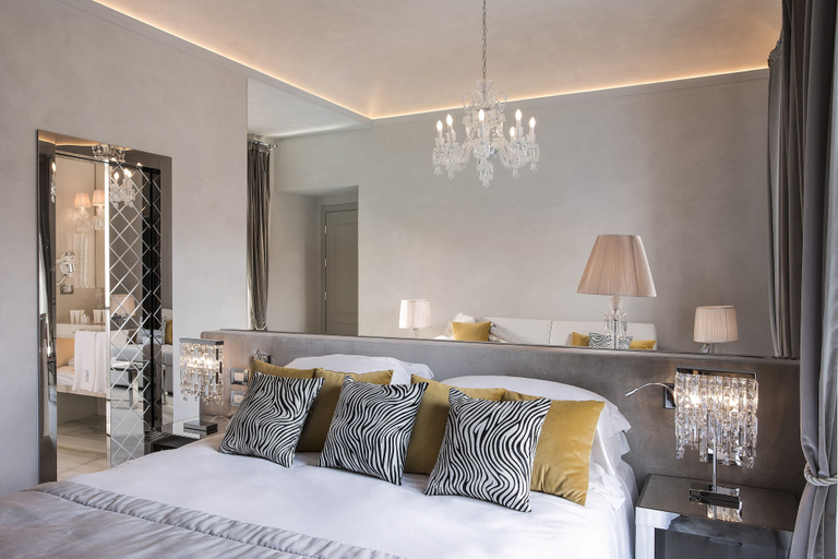Bedroom 2, Palazzo Nainer, Roma