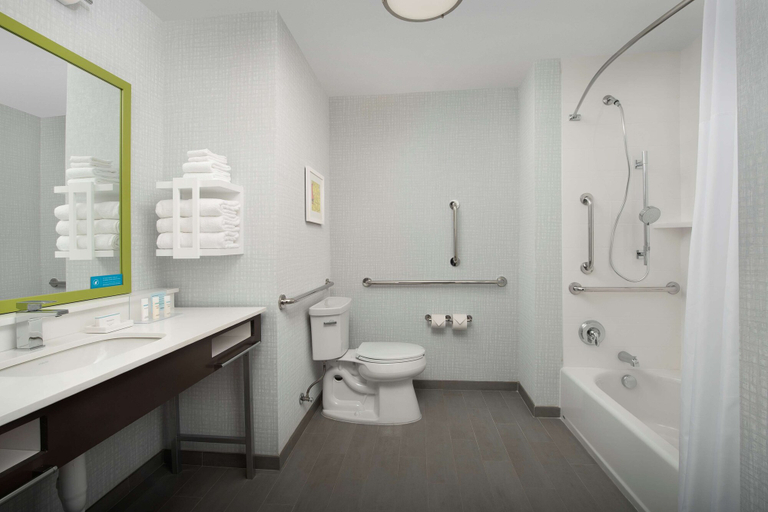 Bathroom 4, Hampton Inn & Suites Charlotte Airport Lake Pointe, Mecklenburg