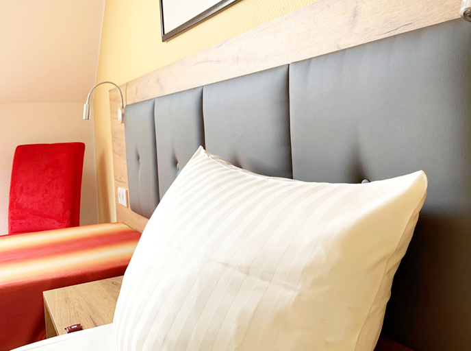 Bedroom 3, Turm Hotel Hanau, Main-Kinzig-Kreis