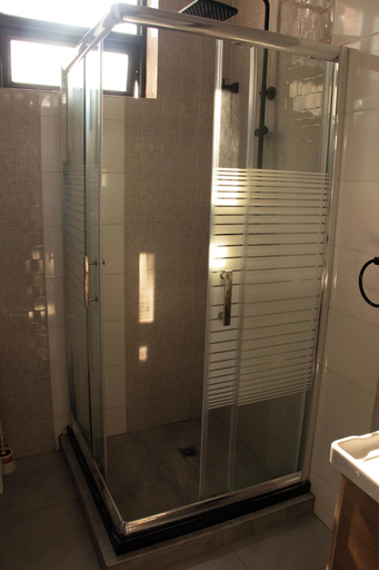 Bathroom 4, Reflection hotel, Gasabo