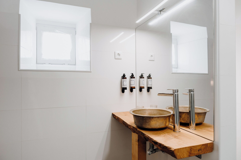 Bathroom 4, Quinta do Louredo, Évora