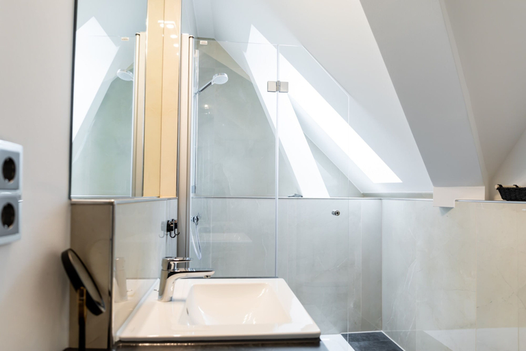 Bathroom 5, Pension- Location Cham, Rhein-Kreis Neuss