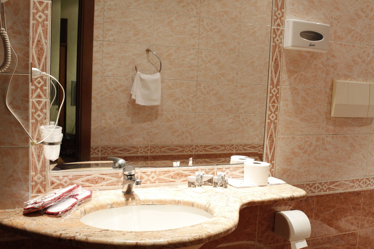 Bathroom 4, Hotel Genio, Rome