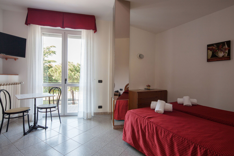 Bedroom 2, Hotel Nella, La Spezia