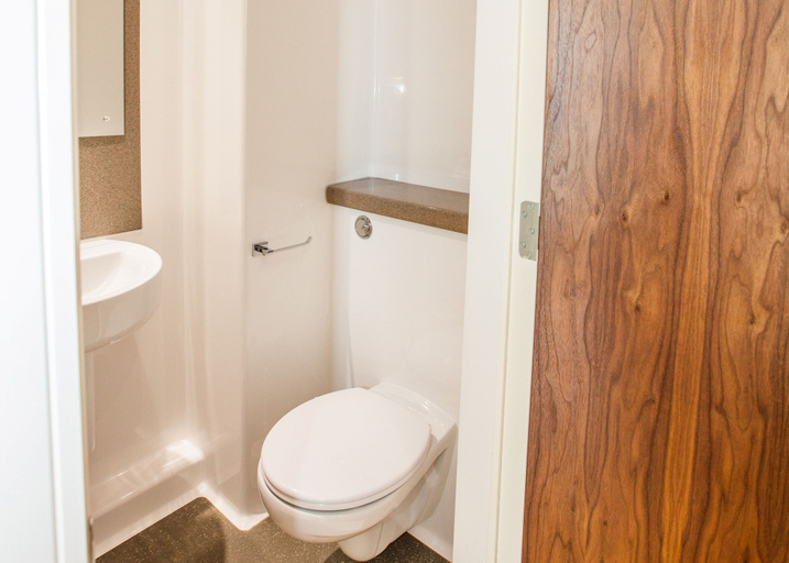 Bathroom 5, Willow Court - Hostel, Stirling