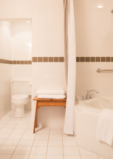 Bathroom 3, The Little Inn of Bayfield, Huron