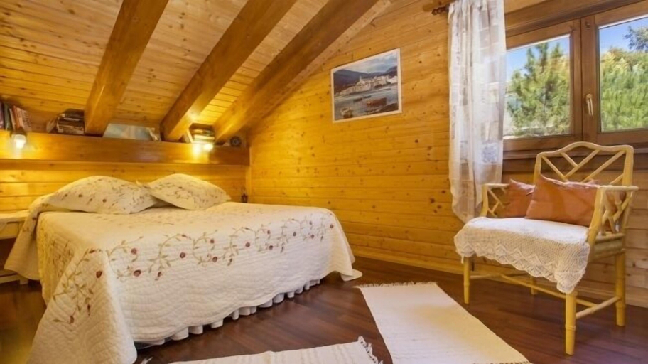 Bedroom 2, Villa Pacha, Girona