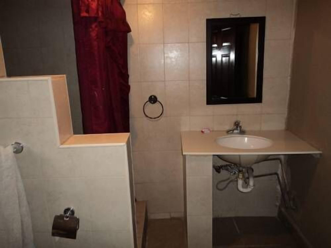 Bathroom 2, Hotel Real de Chapultepec, Bocoyna
