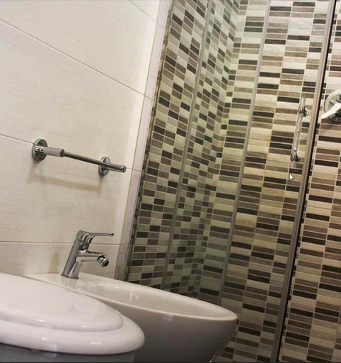 Bathroom 4, Hotel Star, Rimini