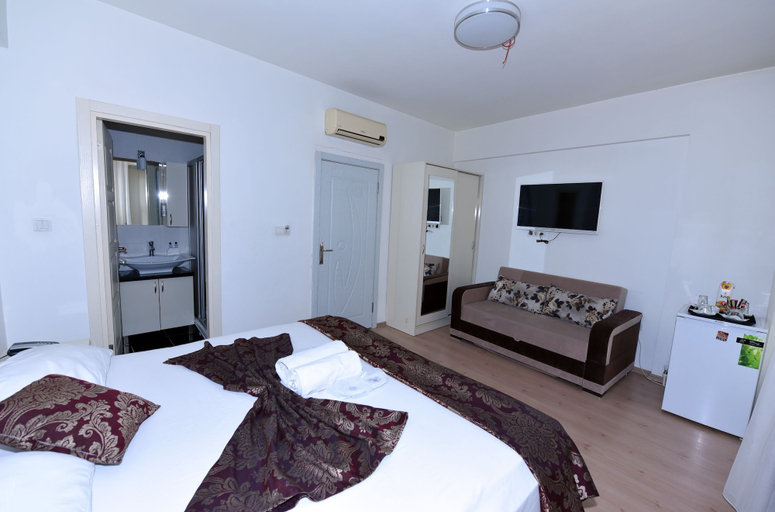 Bedroom 4, Beyaz Kosk Hotel, Kadıköy