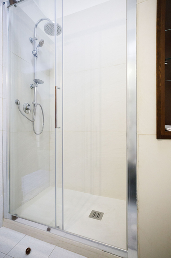 Bathroom 5, Grand Hotel Cesare Augusto, Napoli