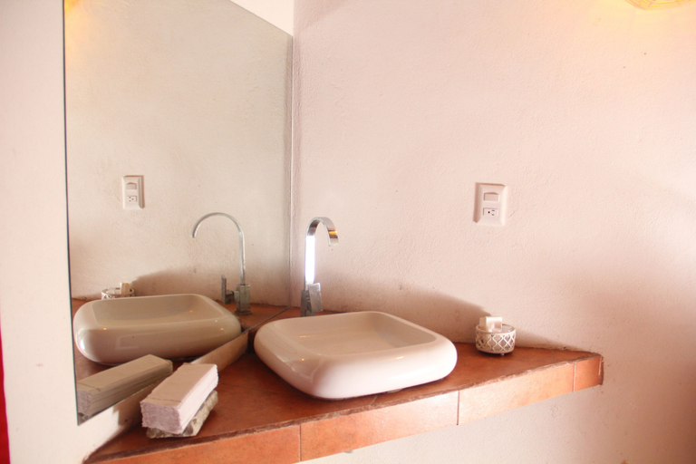 Bathroom 4, Ecovergel Hotel Boutique, Allende