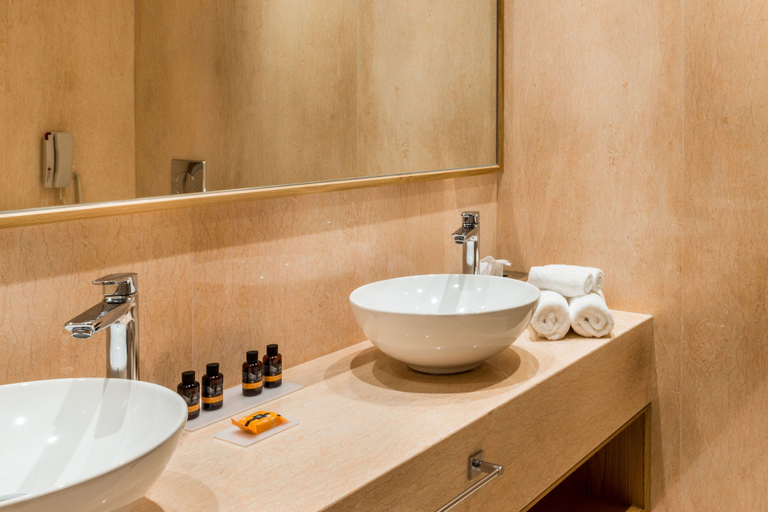 Bathroom 5, Avra Apartments Venetian Harbour, Crete