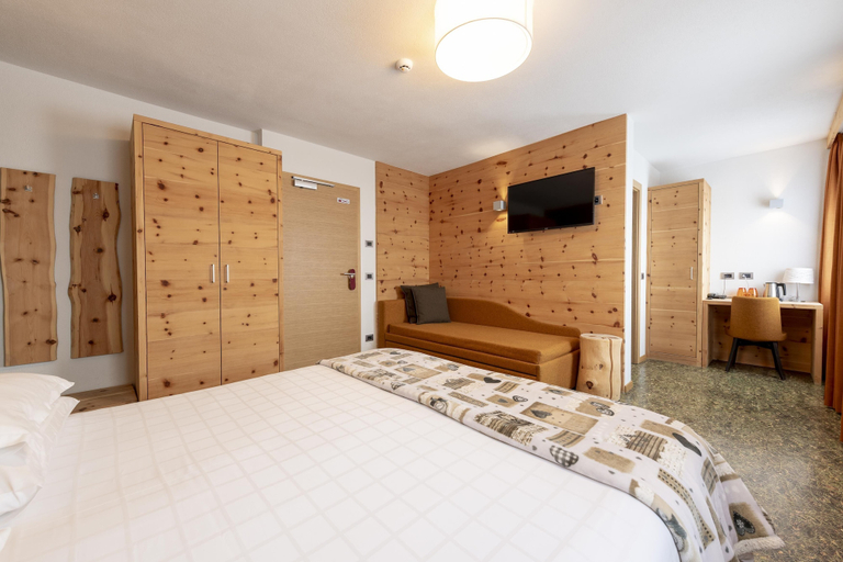 Bedroom 3, Hotel Col Di Lana, Trento