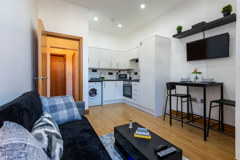 Others 3, City Centre Apartment, Cardiff
