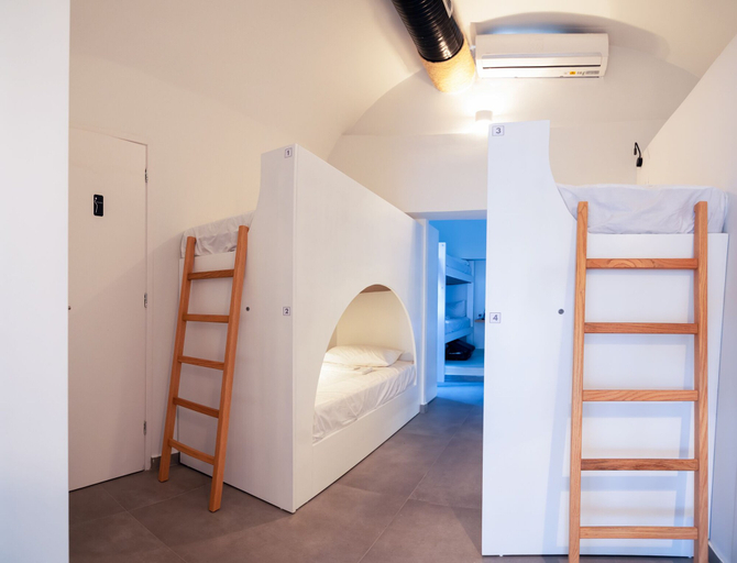 Bedroom 5, Central Oia Hostel, South Aegean