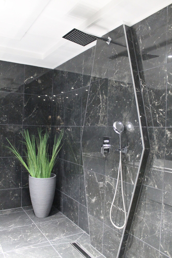Bathroom 3, Skänninge stadshotell, Mjölby