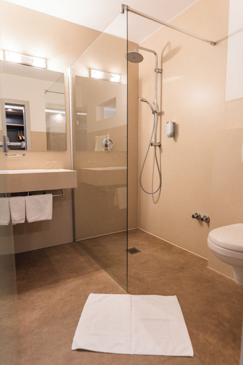 Bathroom 4, Hotel Christel, Aschaffenburg