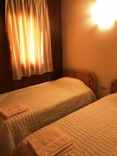 Bedroom 2, MzaarViews Chalets, Kasrouane