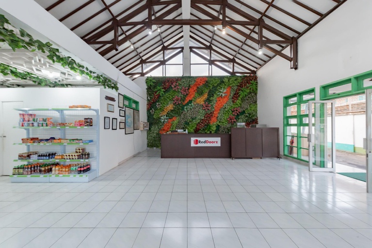 Public Area 3, RedDoorz @ Jalan R.E. Martadinata Sukabumi, Sukabumi