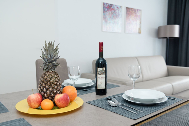 Food & Drinks, Zurich Furnished Homes, Zürich