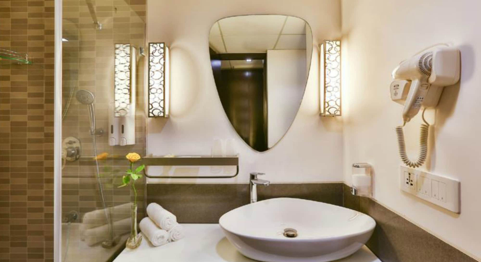Bathroom 5, T24 Residency Mumbai International Airport Hotel, Mumbai Suburban