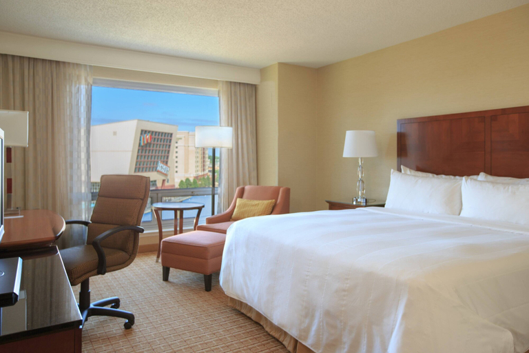Bedroom 4, Gaithersburg Marriott Washingtonian Center, Montgomery