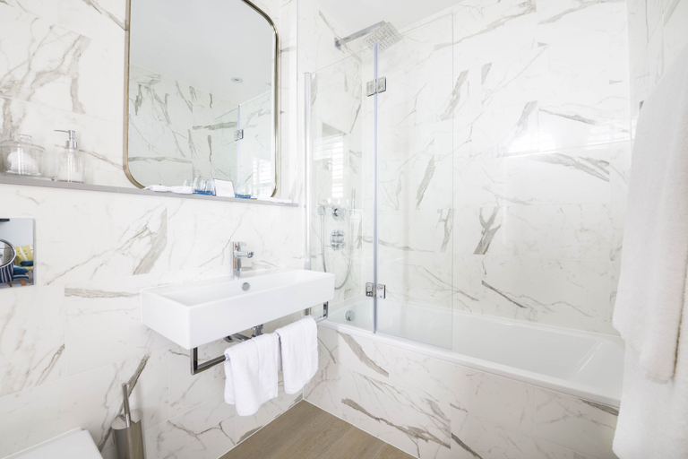 Bathroom 4, Harbour Hotel Padstow, Cornwall