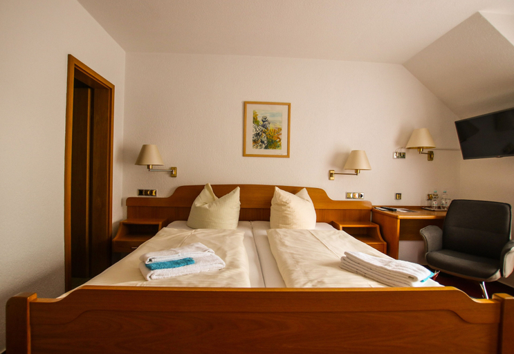 Bedroom 2, Hotel-Restaurant Druidenstein, Harz