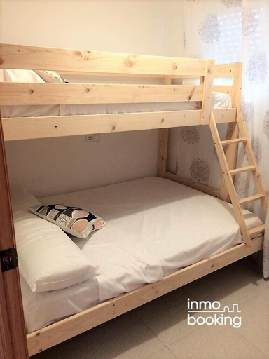 Bedroom 2, InmoBooking Thaiti, climatizado y con vistas, Tarragona