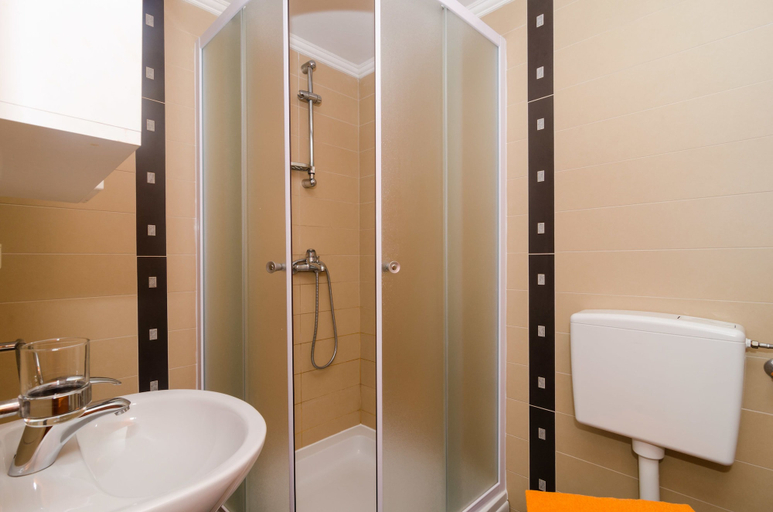 Bathroom 3, Burum Apartments, Dubrovnik