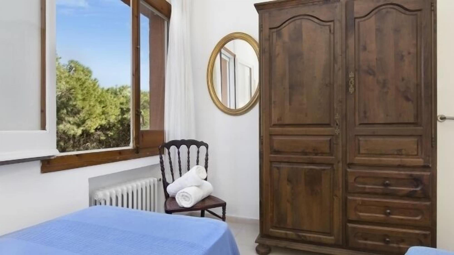 Bedroom 2, Villa Carena, Girona