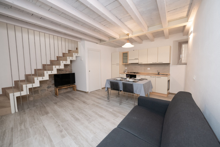 Living area 2, Appartamento Al Campanile, Brescia