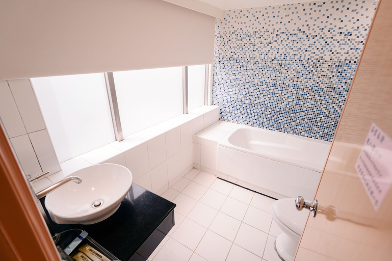 Bathroom 4, Waugh Den Hotel, Taichung