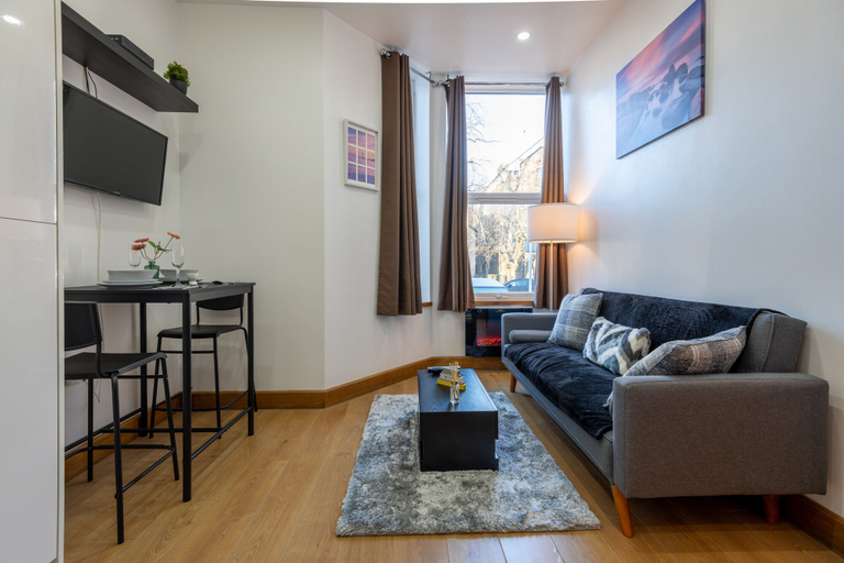 Others 5, City Centre Apartment, Cardiff