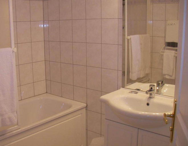 Bathroom 5, Residence le Royal Golf & Horse, Haut-Rhin