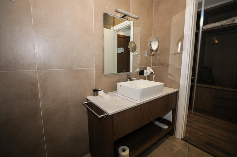 Bathroom 3, Black Diamond Hotel Dhermi, Vlorës