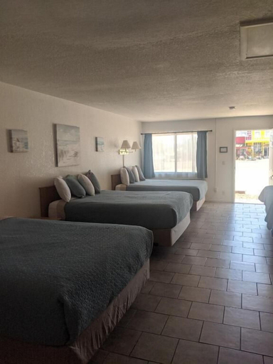 Bedroom 3, Little Daisy Motel, Yavapai