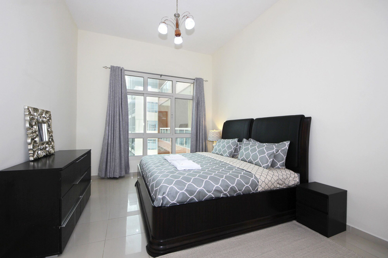 Room 4, 1 Bedroom Apartment in La Vista 3, Dubai