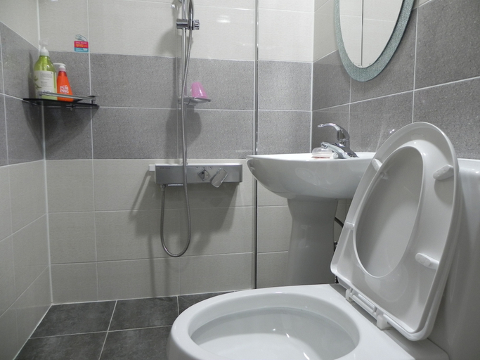 Bathroom 4, Jeonju International Guesthouse & Hostel, Jeonju