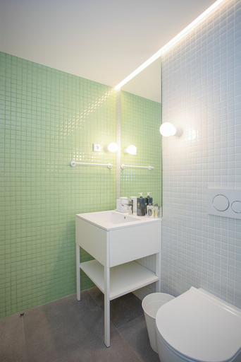 Bathroom 3, Allegro Boutique Apartment 1B, Porto