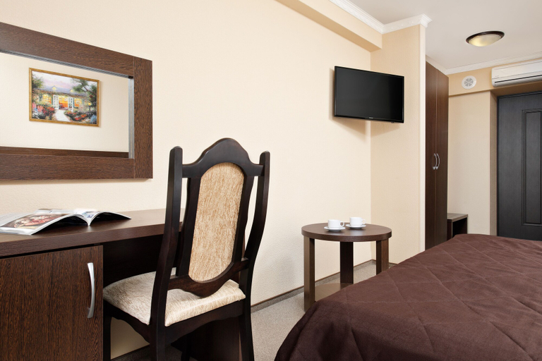 Bedroom 2, Business Hotel Kontinent, Stavropol'